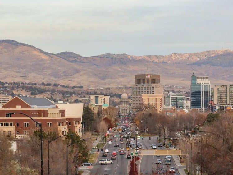 10 Famous Singers from Idaho