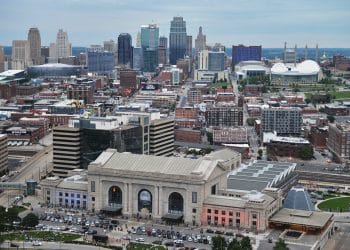 10 Famous Singers from Kansas