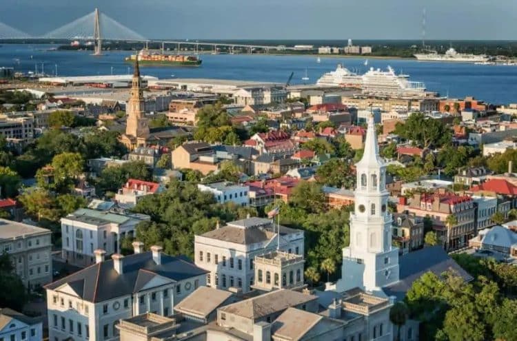 10 Famous Singers from South Carolina