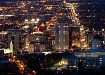 10 Famous Singers from Utah