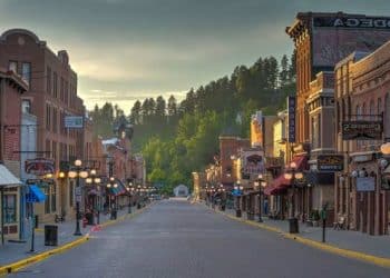 10 Famous Singers from South Dakota