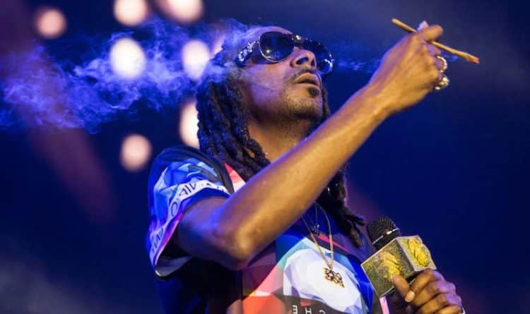 10 Best Snoop Dogg Songs of All Time - Singersroom.com