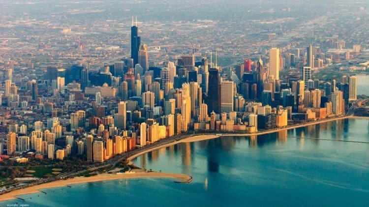 10 Famous Singers from Wisconsin