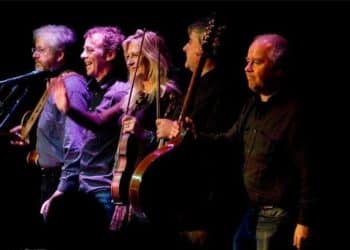 15 Best Folk Music Singers of All Time