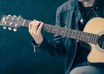 15 Best Guitar Players of All Time