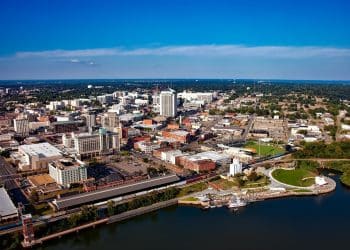 10 Famous Singers from Alabama