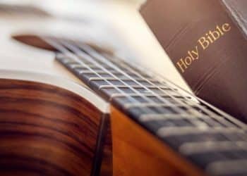 15 Best Christian Gospel Singers of All Time