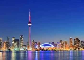 10 Famous Singers from Canada