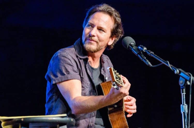 10 Best Eddie Vedder Songs of All Time - Singersroom.com