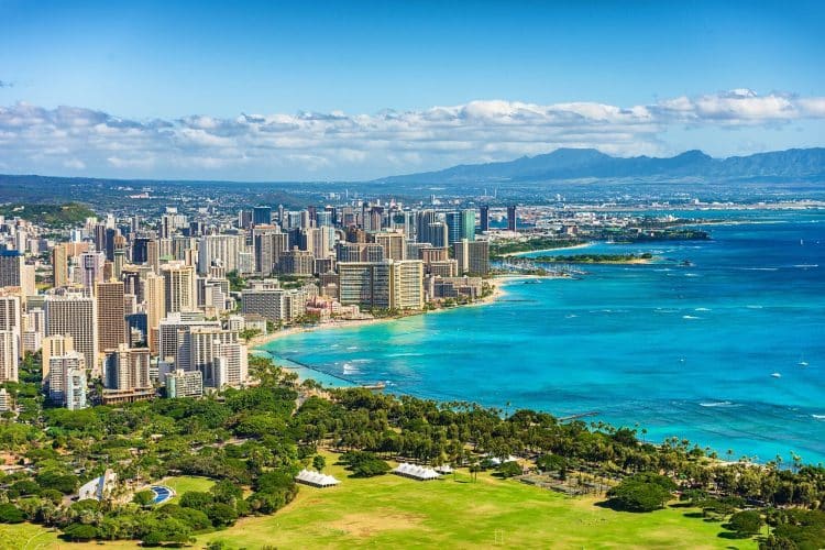 10 Famous Singers from Hawaii