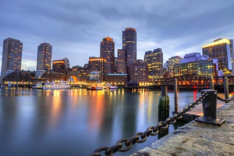 10 Famous Singers from Massachusetts