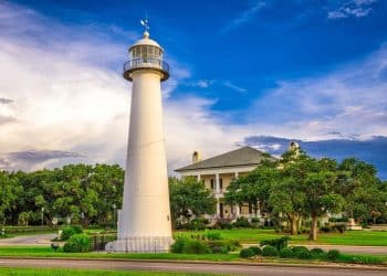 10 Famous Singers from Mississippi