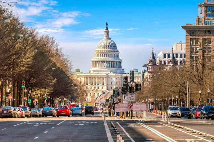 10 Famous Singers from Washington