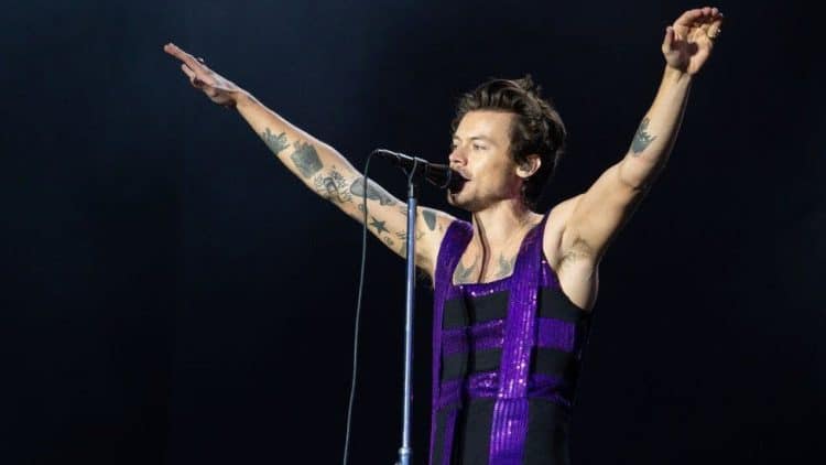 10 Best Harry Styles Songs Of All Time - Singersroom.com