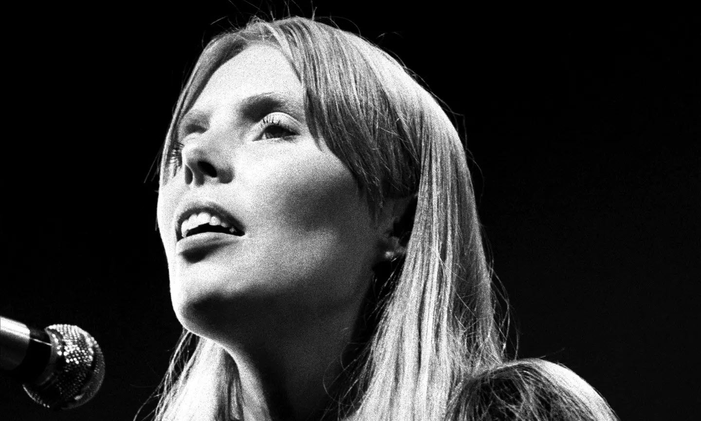 10 Best Joni Mitchell Songs of All Time - Singersroom.com