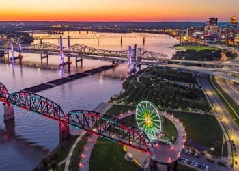 10 Famous Singers from Kentucky