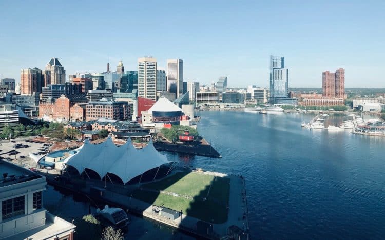 10 Famous Singers from Maryland