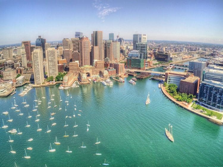 10 Famous Singers from Massachusetts