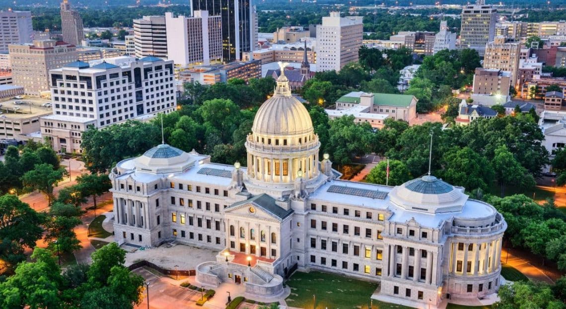 10 Famous Singers from Mississippi