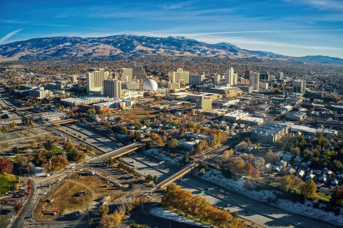 10 Famous Singers from Nevada