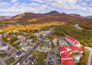 10 Famous Singers from New Hampshire