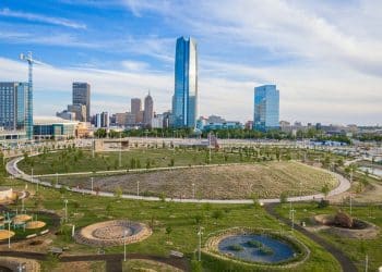 10 Famous Singers from Oklahoma