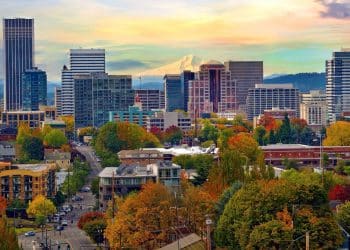 10 Famous Singers from Oregon