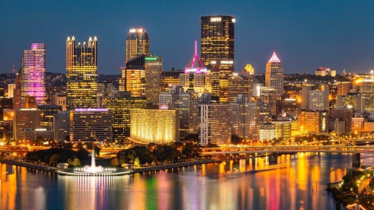 10 Famous Singers from Pennsylvania