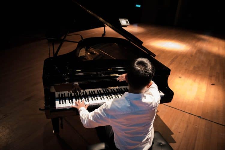 15 Best Piano Players of All Time