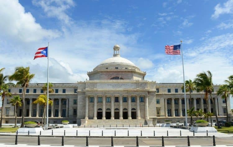 10 Famous Singers from Puerto Rico