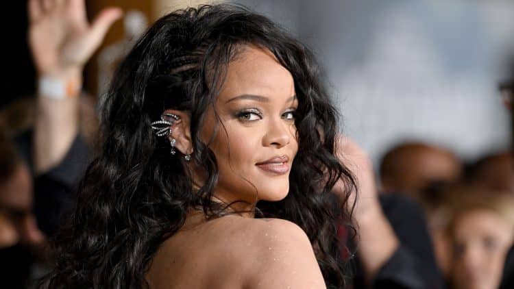 10 Best Rihanna Songs of All Time - Singersroom.com