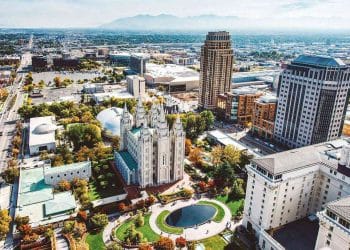 10 Famous Singers from Utah