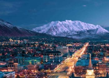 10 Famous Singers from Utah