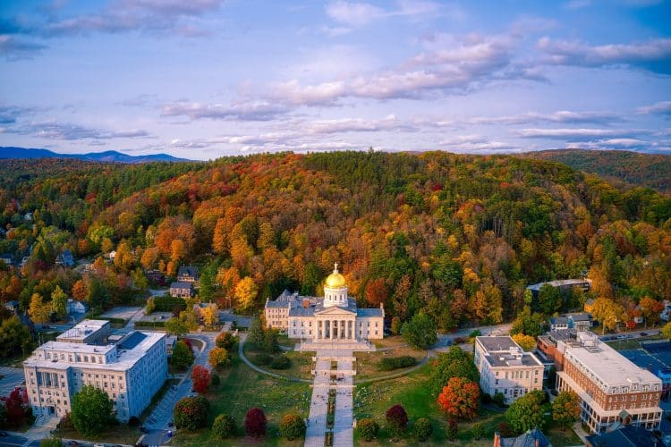 10 Famous Singers from Vermont