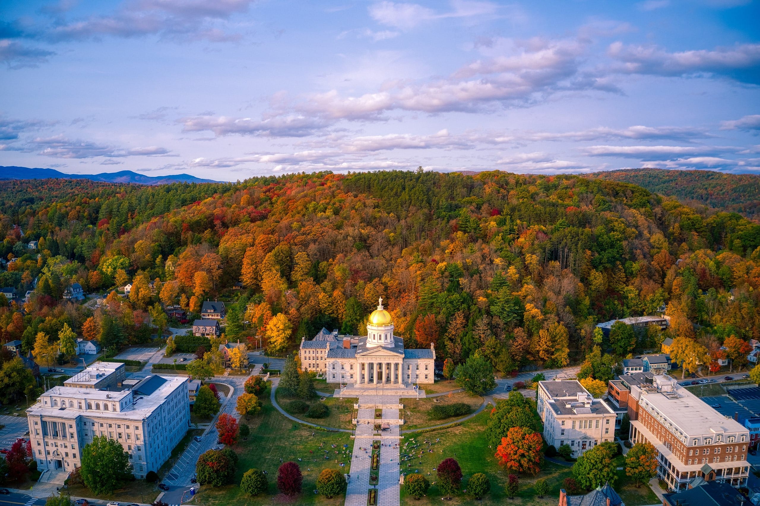 10 Famous Singers from Vermont - Singersroom.com