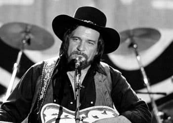 10 Best Waylon Jennings Songs of All Time