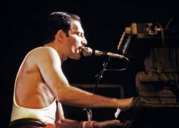 15 Best Singers of All Time