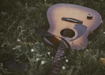 15 Best Folk Music Singers of All Time