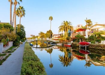 10 Famous Singers from California