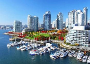 10 Famous Singers from Canada