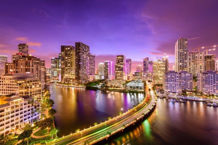 10 Famous Singers from Florida