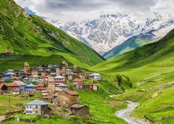 10 Famous Singers from Georgia