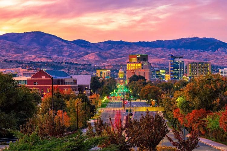 10 Famous Singers from Idaho