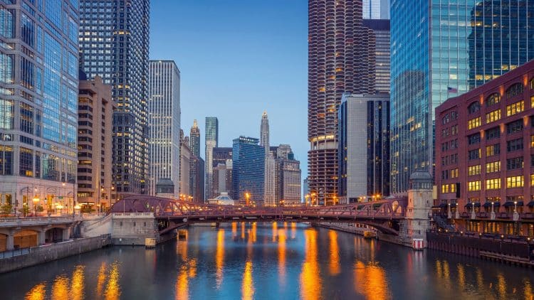 10 Famous Singers from Illinois