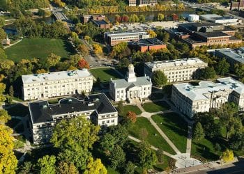 10 Famous Singers from Iowa