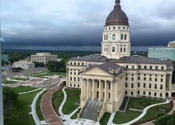 10 Famous Singers from Kansas