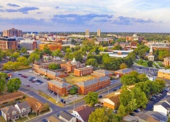 10 Famous Singers from Kentucky