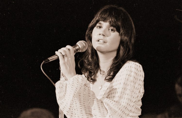 10 Best Linda Ronstadt Songs of All Time - Singersroom.com