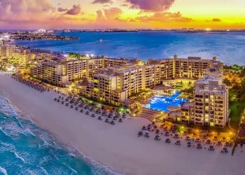 10 Famous Singers from Mexico