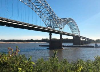 10 Famous Singers from Mississippi